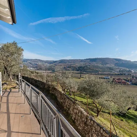 La Casa In Collina Con Vista 펜션